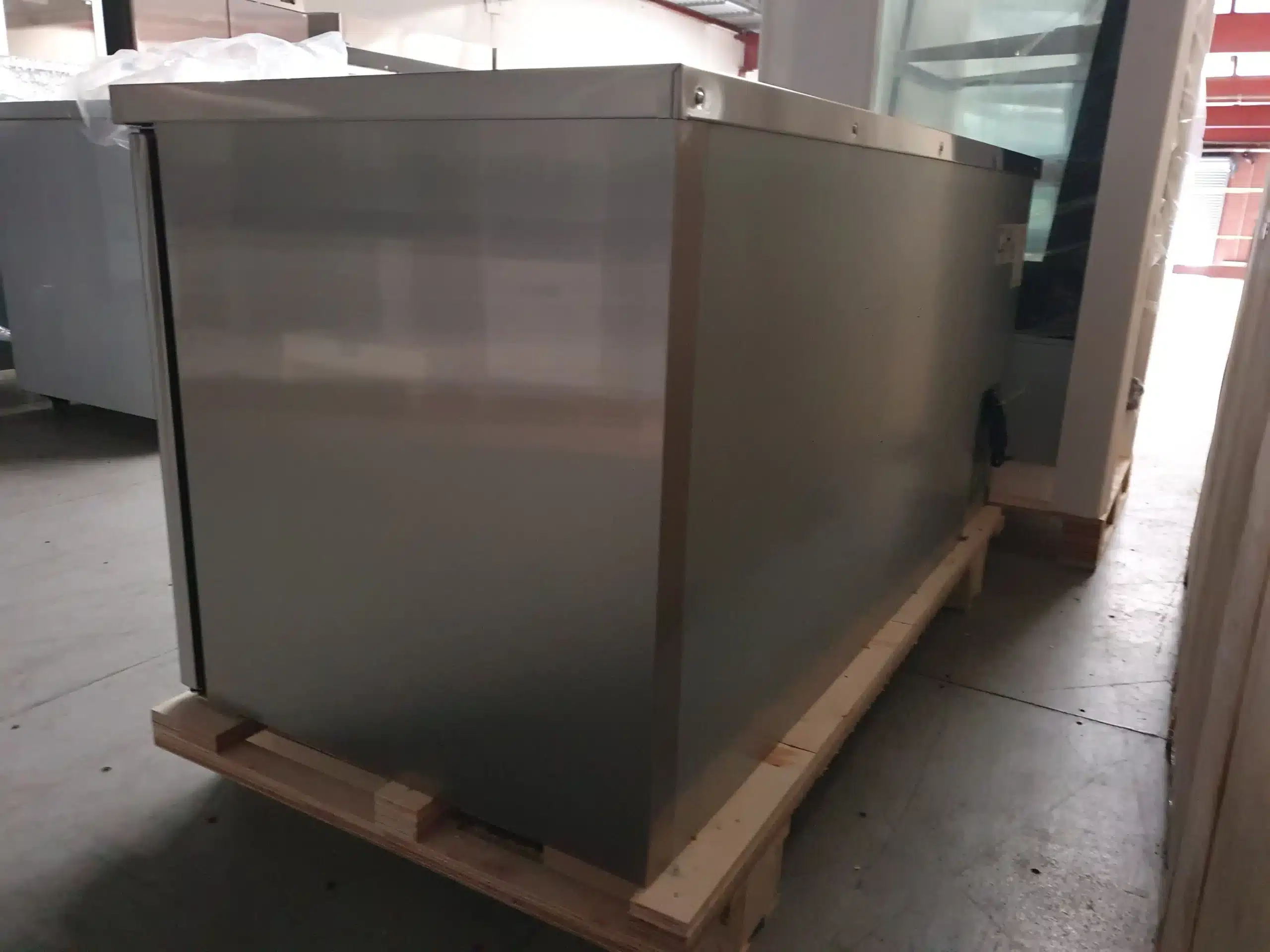 Commercial Under Bench Storage Freezers - Two Door Under Counter Freezer -1500W - Wheels / Legs - Image 3