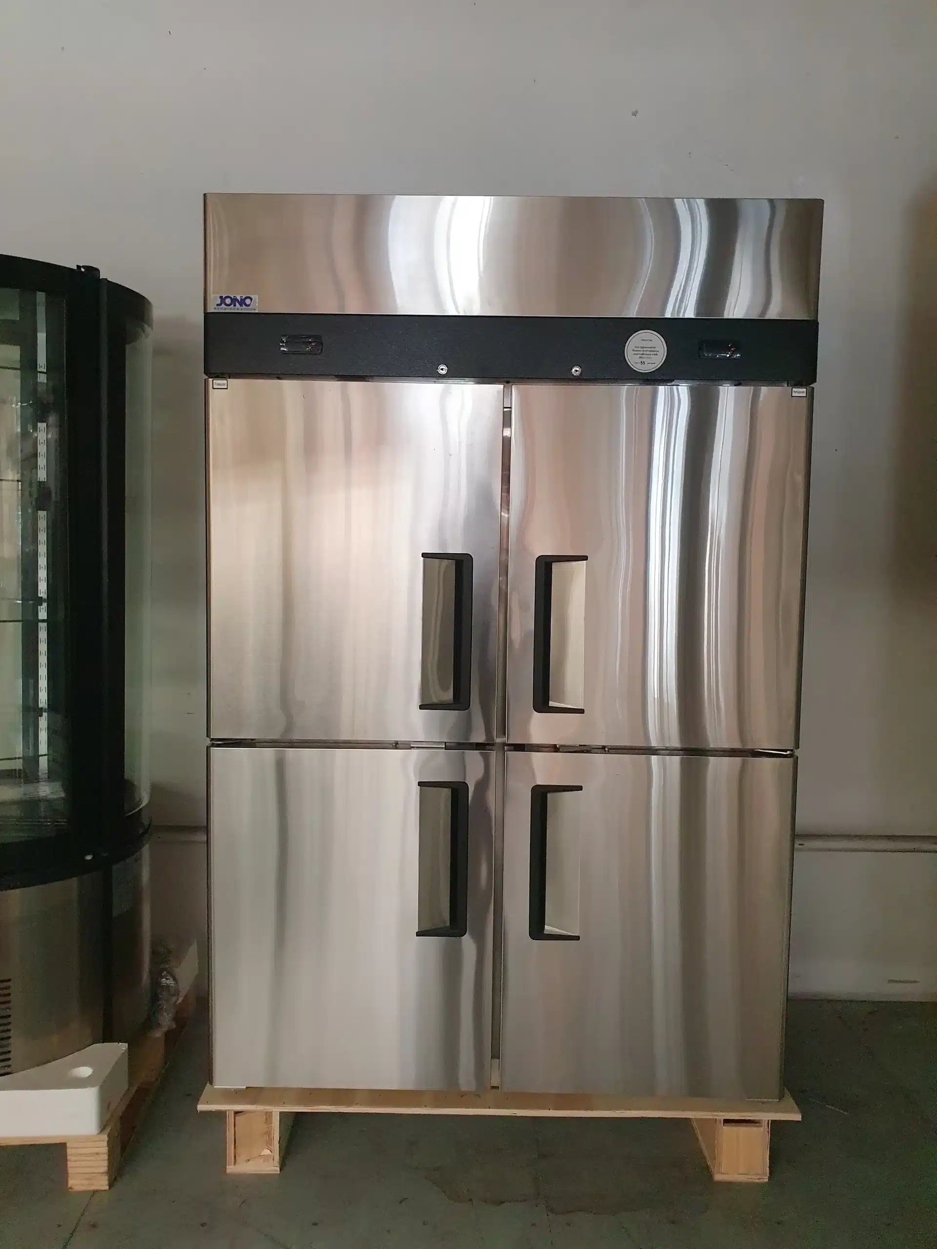 Commercial Dual Temperature Storage Fridge Freezer - Four Half Doors Stainless Steel Upright - 900 Litre - Image 6