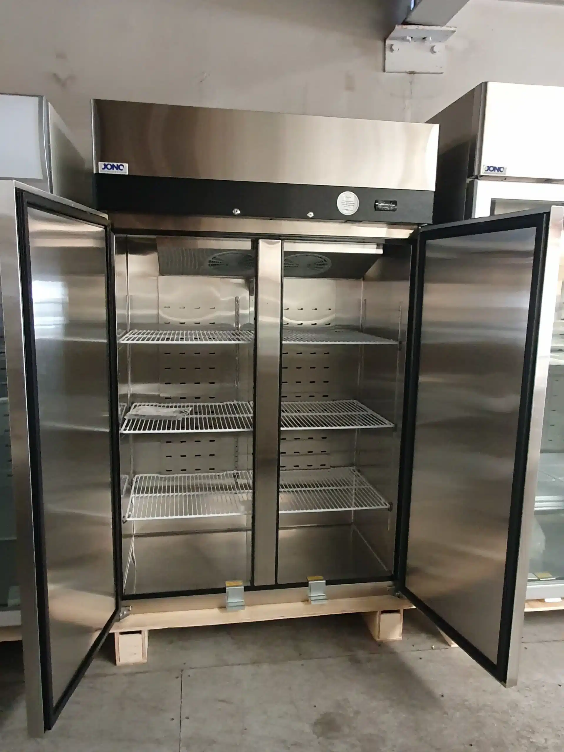 Commercial Fridge - Two Door Stainless Steel Upright Fridge - Top - Image 4