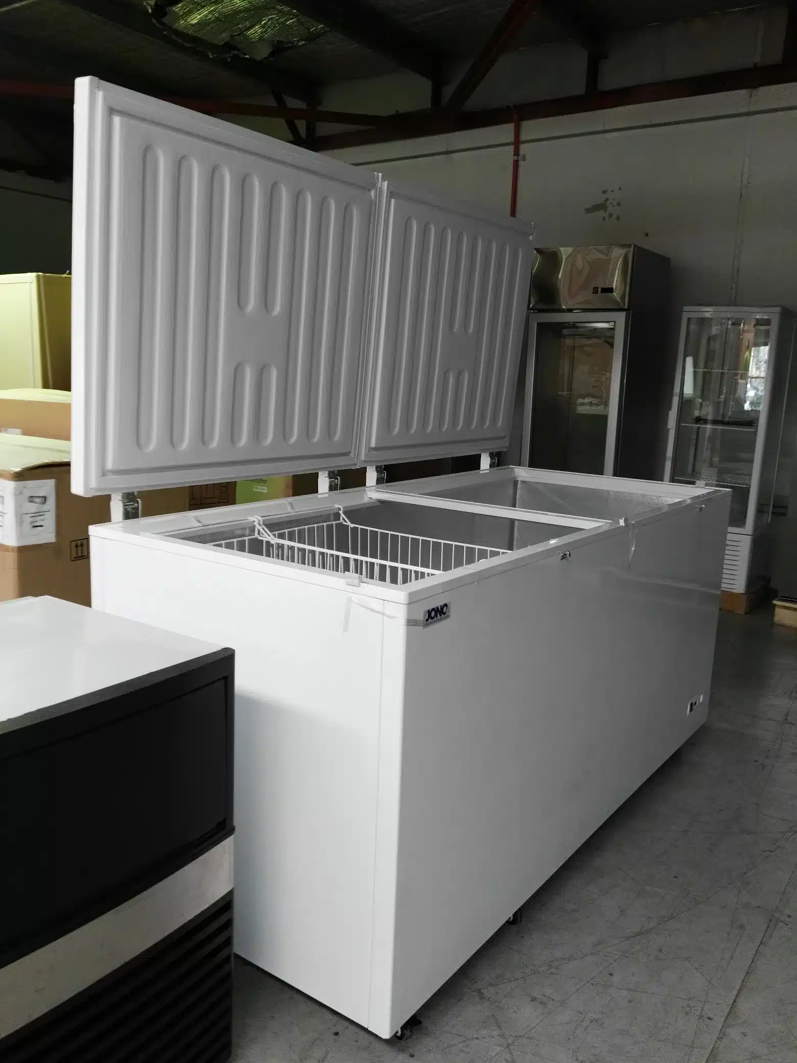 850L Commercial Storage Chest Freezer - Stainless Steel Top - Image 5