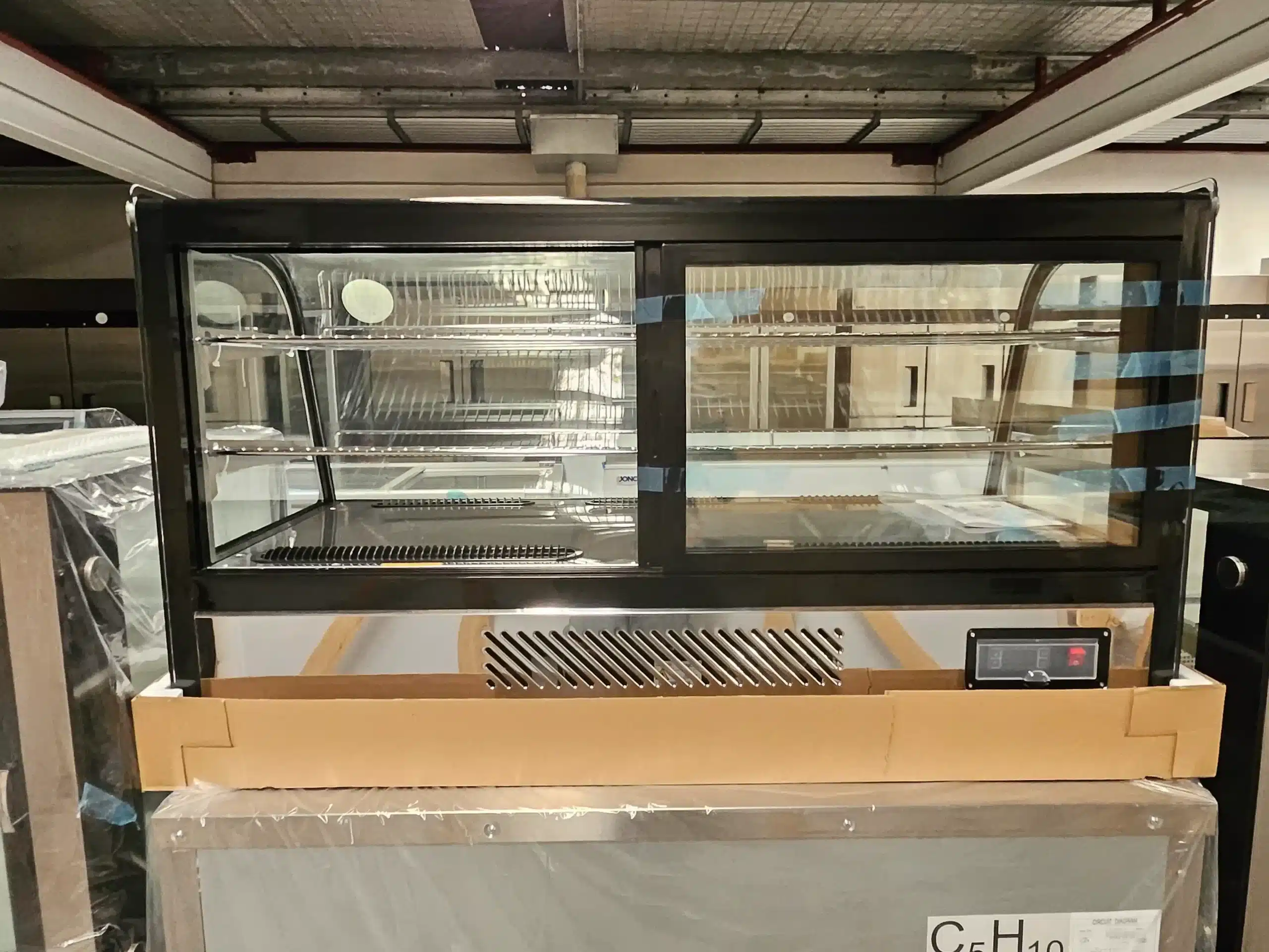 1.2m Countertop Curved Glass Cake Food Bakery Display Fridge / Showcase - 200L - Image 7