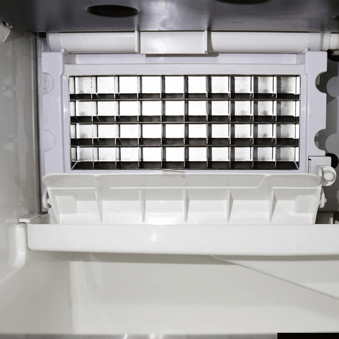 Blizzard Underbench Ice Maker - 30KG/Hr - Image 4